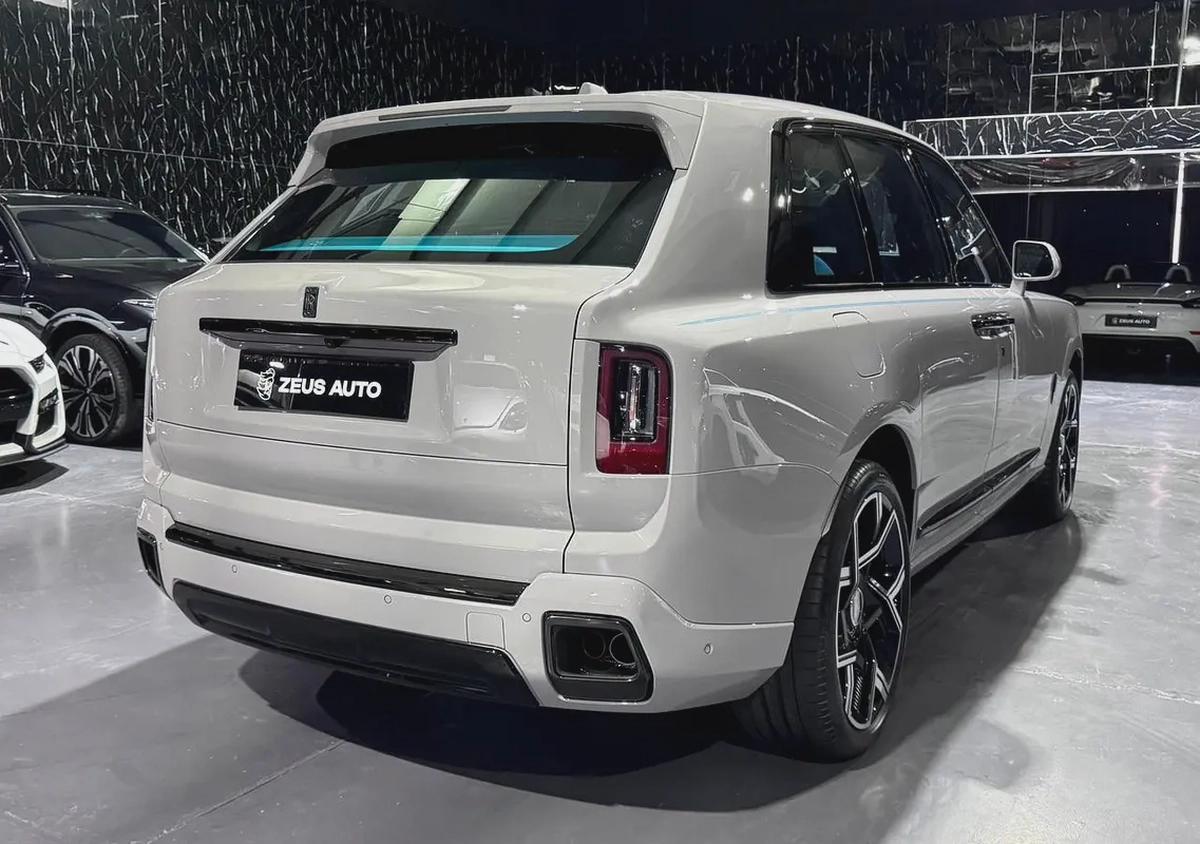 Rolls-Royce Cullinan 2025 GCC specs for 2,599,000.00 AED-3-3