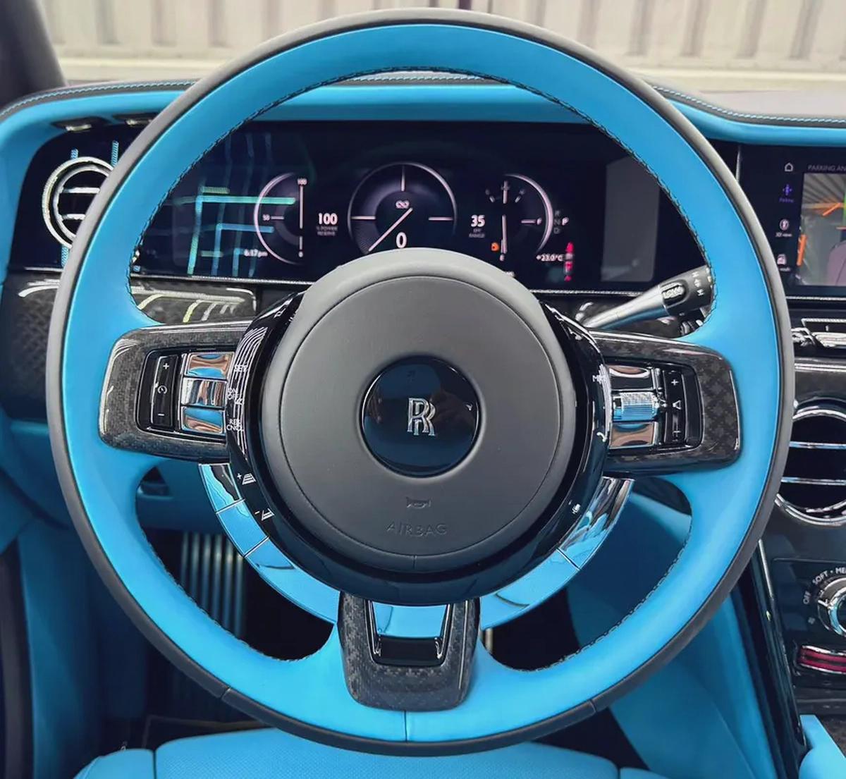 Rolls-Royce Cullinan 2025 GCC specs for 2,599,000.00 AED-13-13