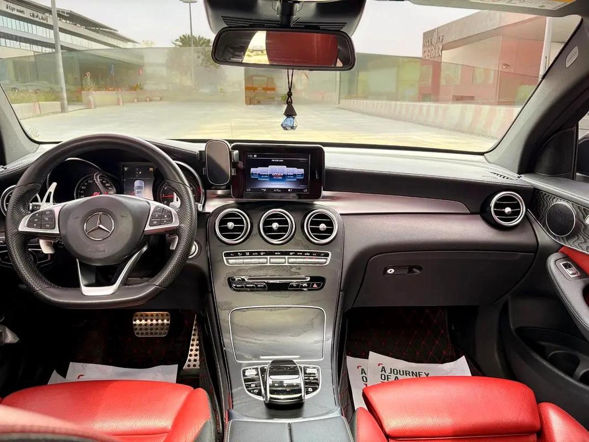 AED 2,420 P.M | 0% DOWN PAYMENT | MERCEDES-BENZ GLC 250 COUPE | 2.5L 4WD | 2018 | FULL SERVICE HISTO-15-15