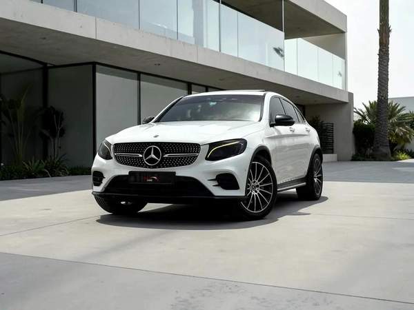 AED 2,420 P.M | 0% DOWN PAYMENT | MERCEDES-BENZ GLC 250 COUPE | 2.5L 4WD | 2018 | FULL SERVICE HISTO