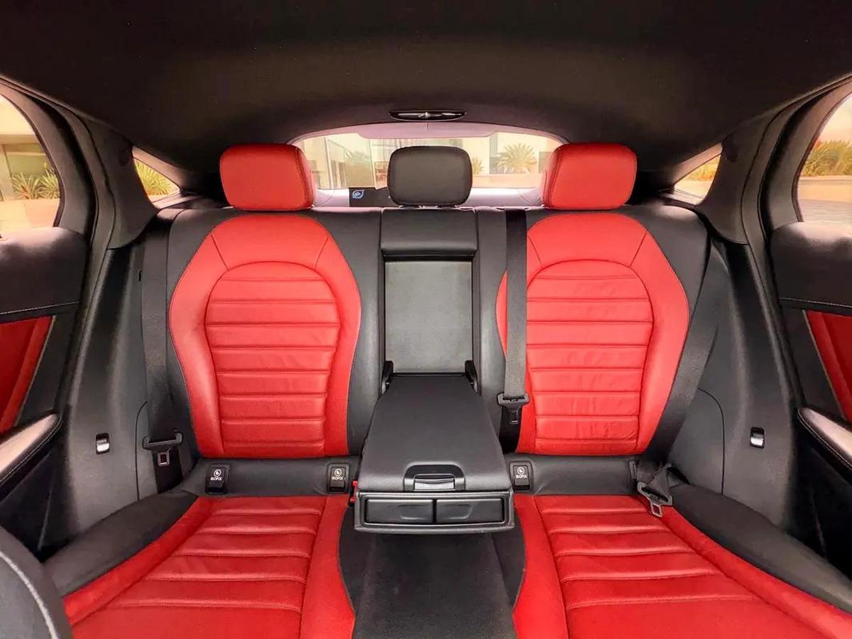 AED 2,420 P.M | 0% DOWN PAYMENT | MERCEDES-BENZ GLC 250 COUPE | 2.5L 4WD | 2018 | FULL SERVICE HISTO-16-16