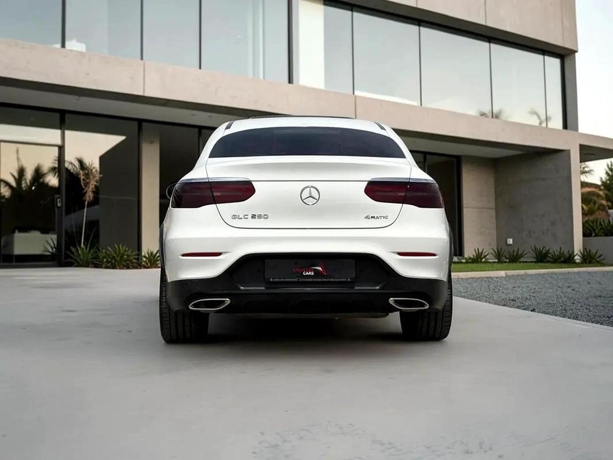 AED 2,420 P.M | 0% DOWN PAYMENT | MERCEDES-BENZ GLC 250 COUPE | 2.5L 4WD | 2018 | FULL SERVICE HISTO-2-2