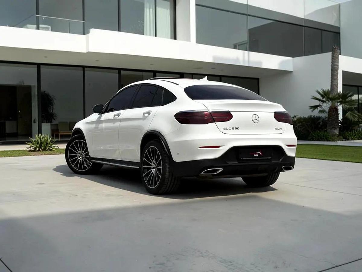 AED 2,420 P.M | 0% DOWN PAYMENT | MERCEDES-BENZ GLC 250 COUPE | 2.5L 4WD | 2018 | FULL SERVICE HISTO-13-13