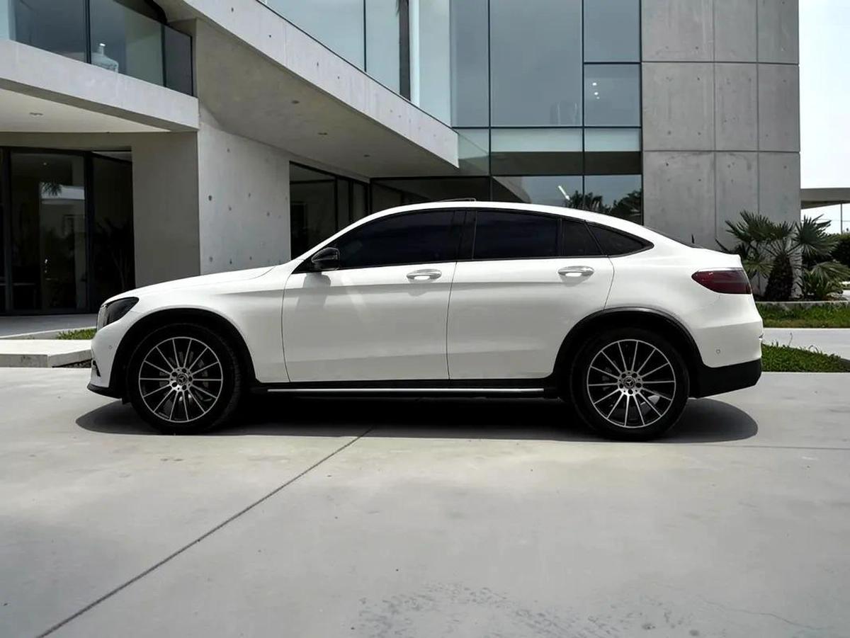 AED 2,420 P.M | 0% DOWN PAYMENT | MERCEDES-BENZ GLC 250 COUPE | 2.5L 4WD | 2018 | FULL SERVICE HISTO-14-14
