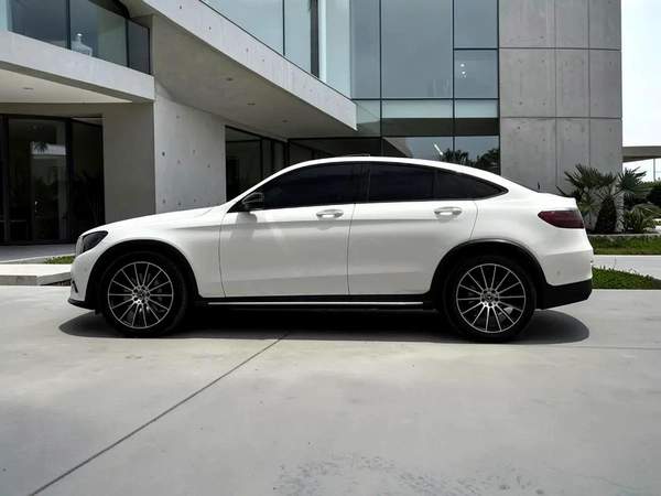 AED 2,420 P.M | 0% DOWN PAYMENT | MERCEDES-BENZ GLC 250 COUPE | 2.5L 4WD | 2018 | FULL SERVICE HISTO