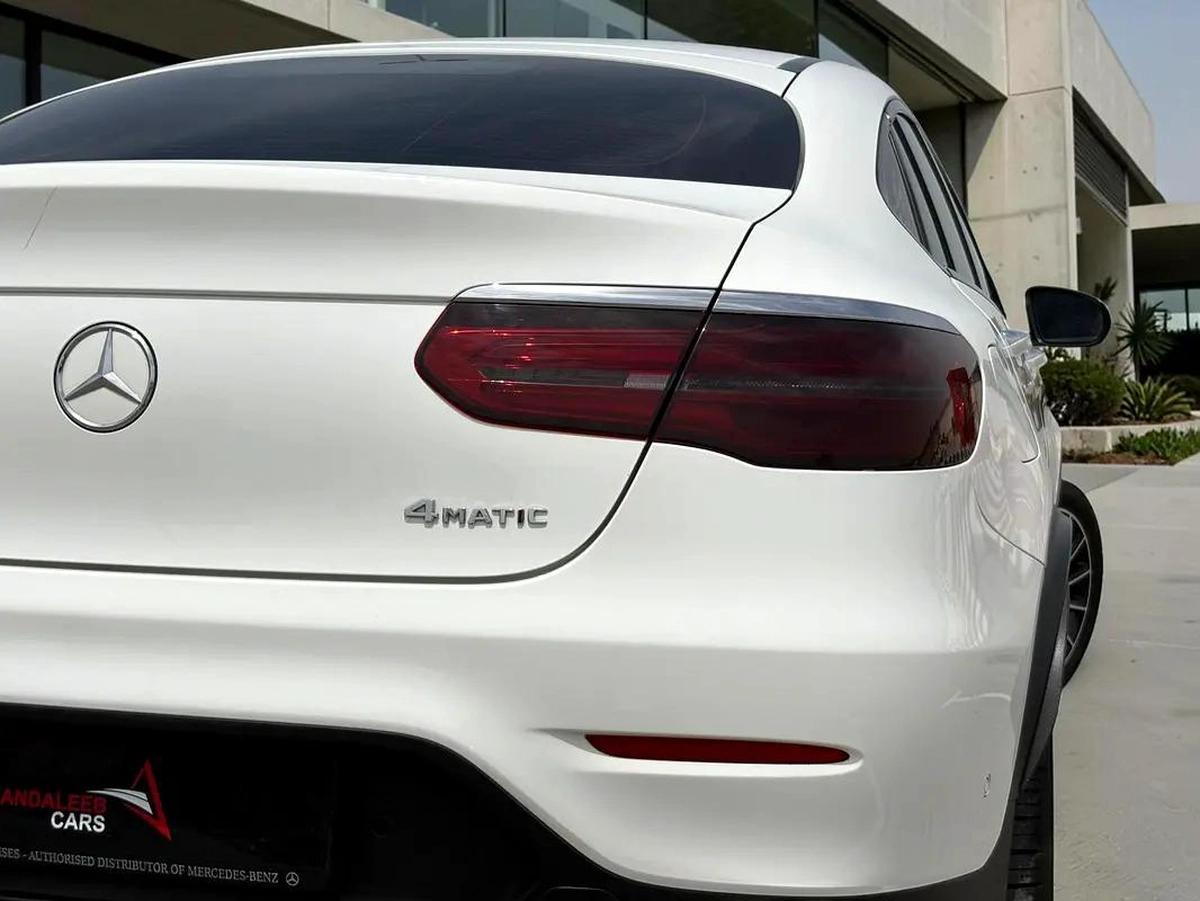 AED 2,420 P.M | 0% DOWN PAYMENT | MERCEDES-BENZ GLC 250 COUPE | 2.5L 4WD | 2018 | FULL SERVICE HISTO-9-9