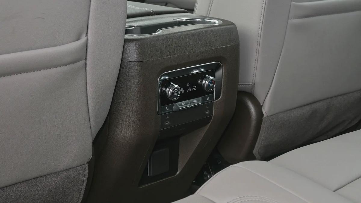 GMC YUKON Elevation RWD 5.3L V8 - 2025 - Brand New (Export)-14-14