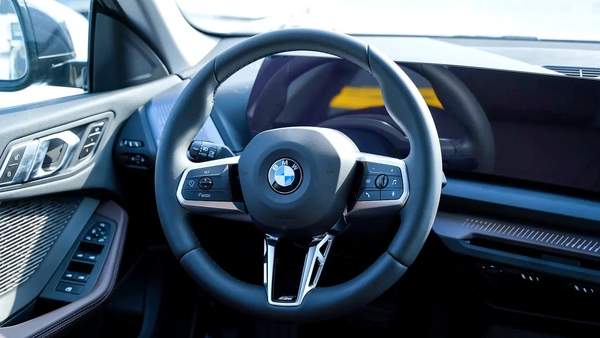 BMW 2-Series 225i 2025 - Chinese Specs - Brand New