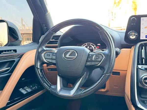 Lexus LX-Series LX 600 Signature