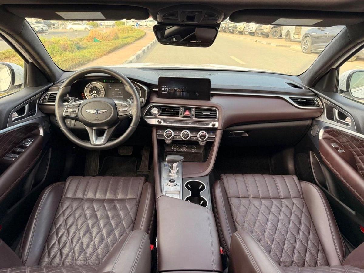 Genesis G70 Prestige 2.0L AWD-4-4