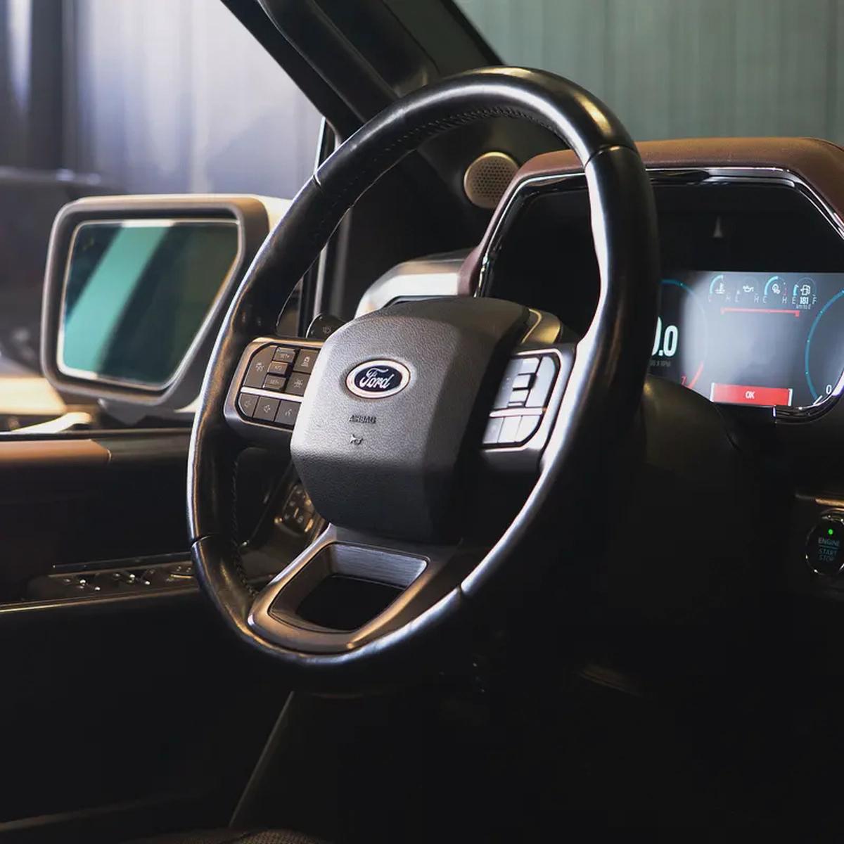 AED 2,682 p.m • 0% Downpayment • Ford F-150 Lariat • Agency Warranty-10-10