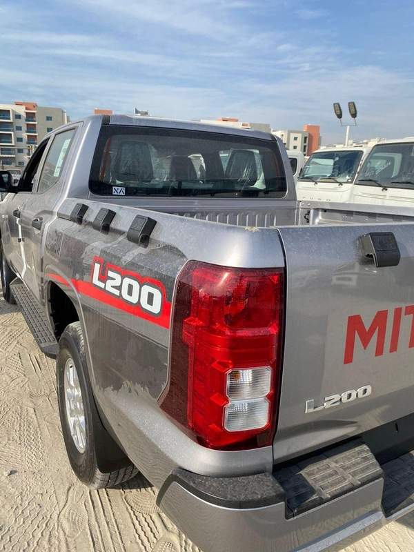Mitsubishi L200 Mitsubishi GLX L200 Manual Diesel 2024