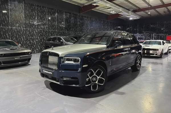 Rolls-Royce Cullinan Black Badge 2021 GCC specs for 1,090,000.00 AED