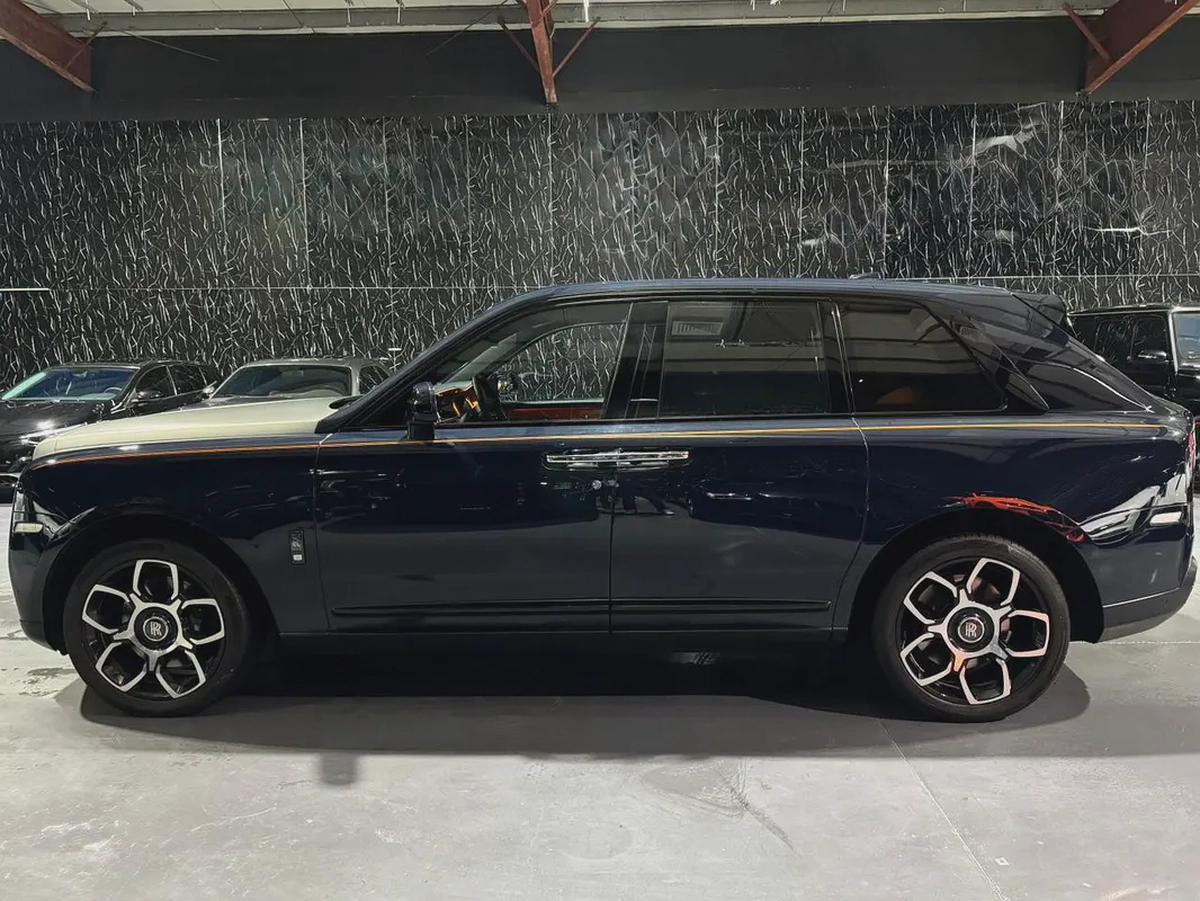 Rolls-Royce Cullinan Black Badge 2021 GCC specs for 1,090,000.00 AED-6-6