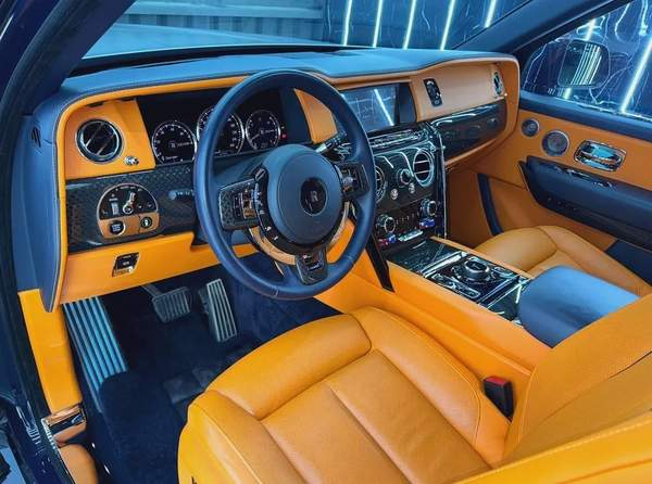 Rolls-Royce Cullinan Black Badge 2021 GCC specs for 1,090,000.00 AED