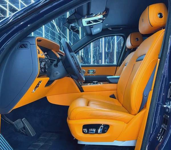 Rolls-Royce Cullinan Black Badge 2021 GCC specs for 1,090,000.00 AED