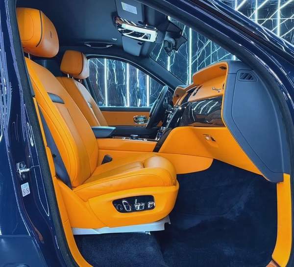 Rolls-Royce Cullinan Black Badge 2021 GCC specs for 1,090,000.00 AED