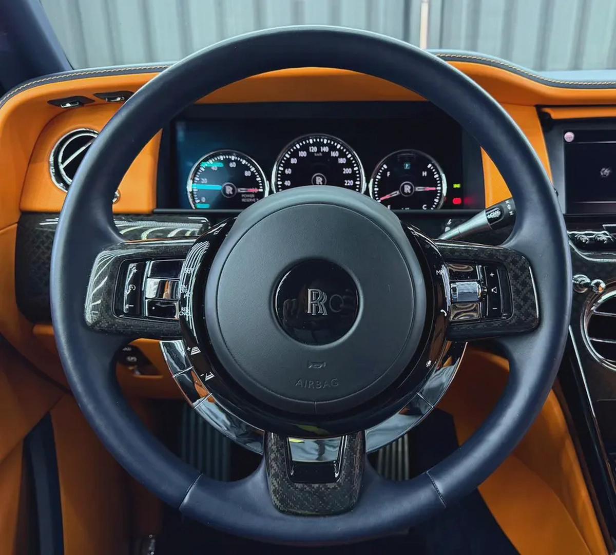 Rolls-Royce Cullinan Black Badge 2021 GCC specs for 1,090,000.00 AED-13-13