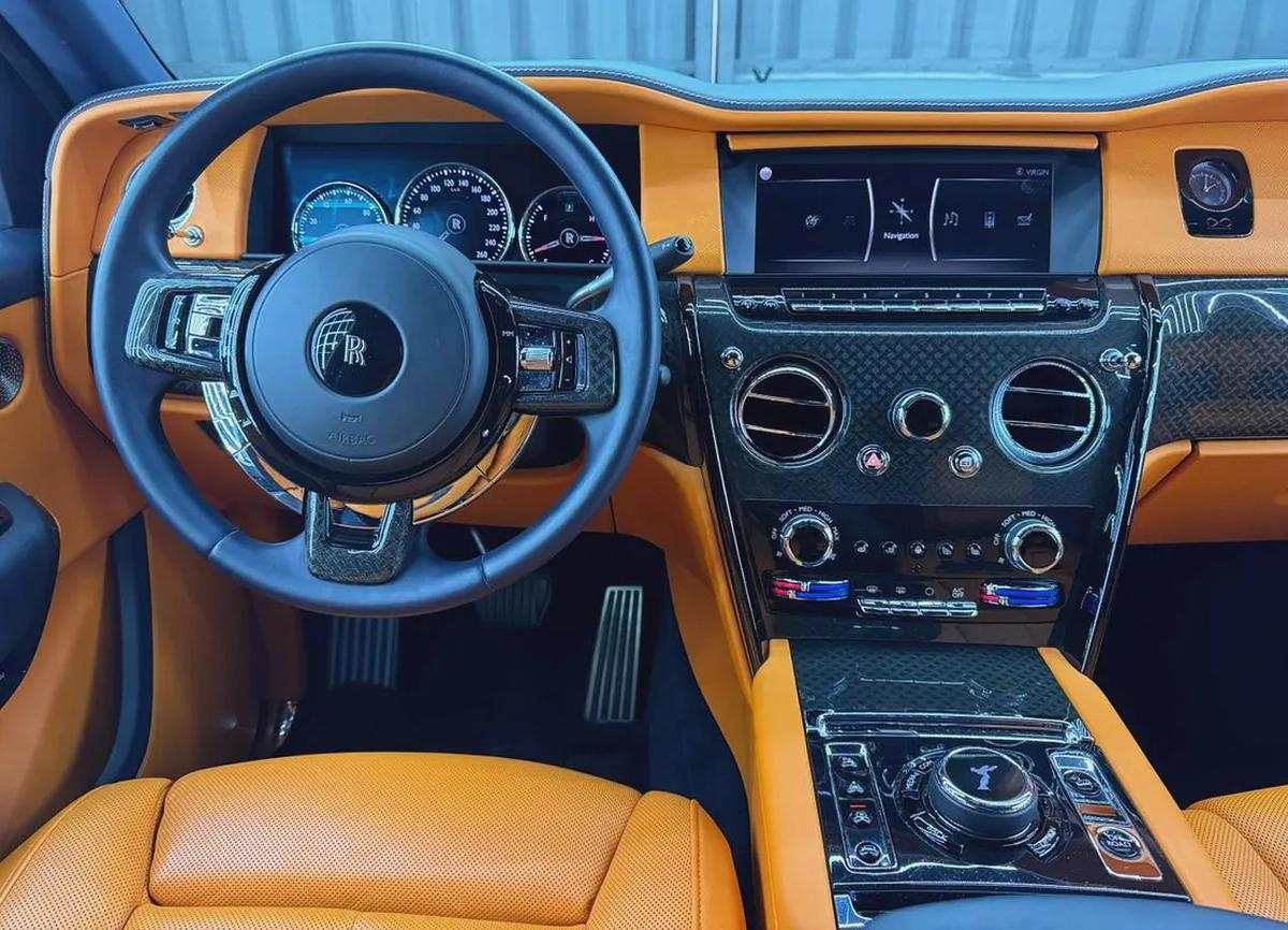 Rolls-Royce Cullinan Black Badge 2021 GCC specs for 1,090,000.00 AED-15-15