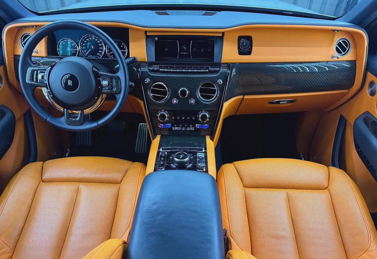 Rolls-Royce Cullinan Black Badge 2021 GCC specs for 1,090,000.00 AED-17-17