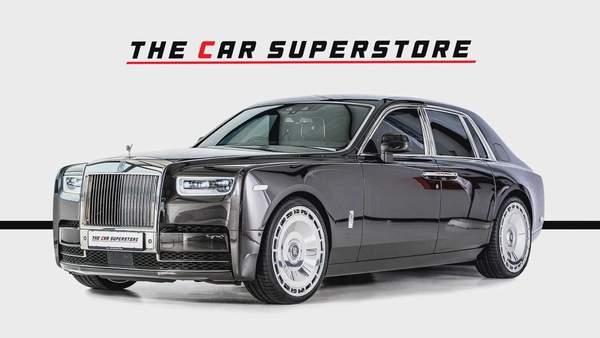 Rolls Royce Phantom-Diamond Grey Exterior Color-24 Inch Chrome Rims-Star Light System