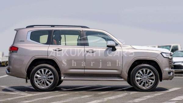 Toyota Land Cruiser TOYOTA LAND CRUISER LC300 VXR 3.3D AT MY2025