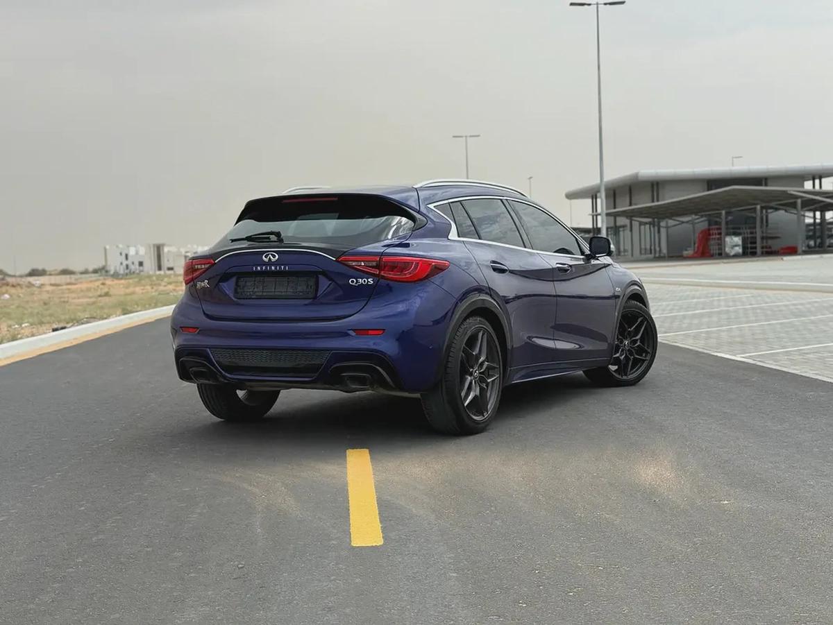 Infiniti QX30 Sport 2017 -قمه بالنظافه - Excellent Condition-1-1