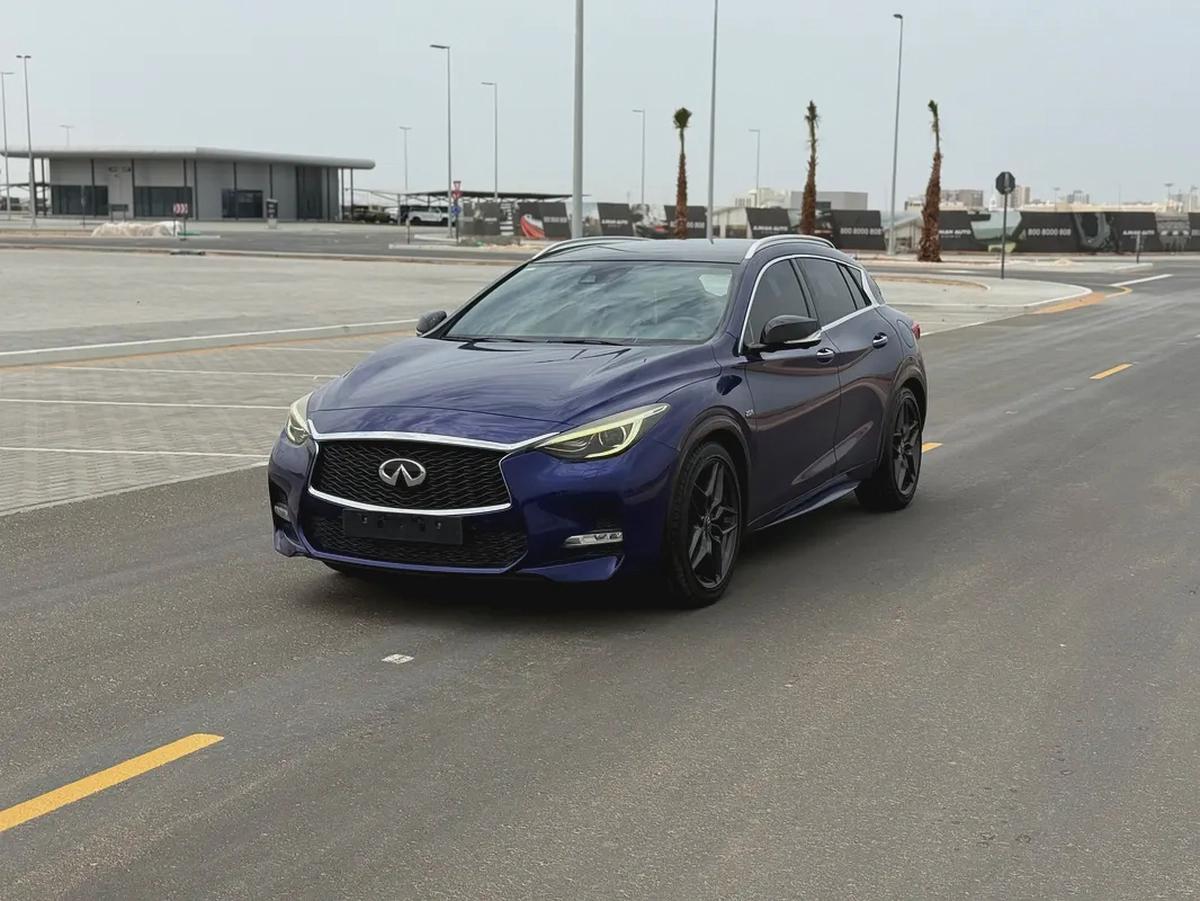 Infiniti QX30 Sport 2017 -قمه بالنظافه - Excellent Condition-2-2
