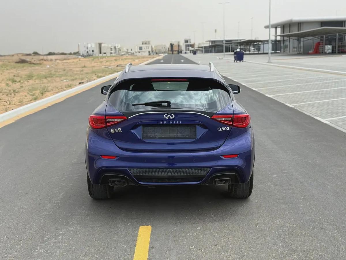 Infiniti QX30 Sport 2017 -قمه بالنظافه - Excellent Condition-7-7