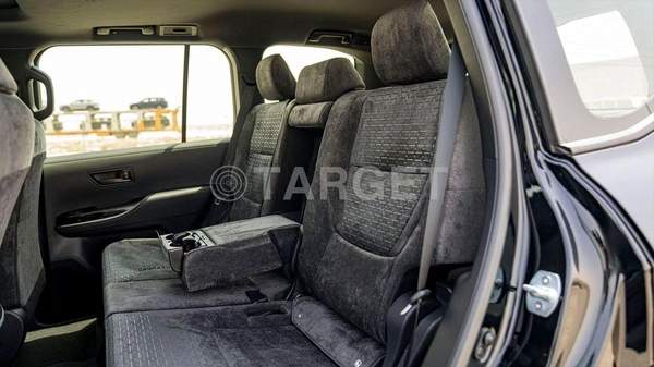 Toyota Land Cruiser Toyota land cruiser Lc 300 GXR 3.3D AT 2025