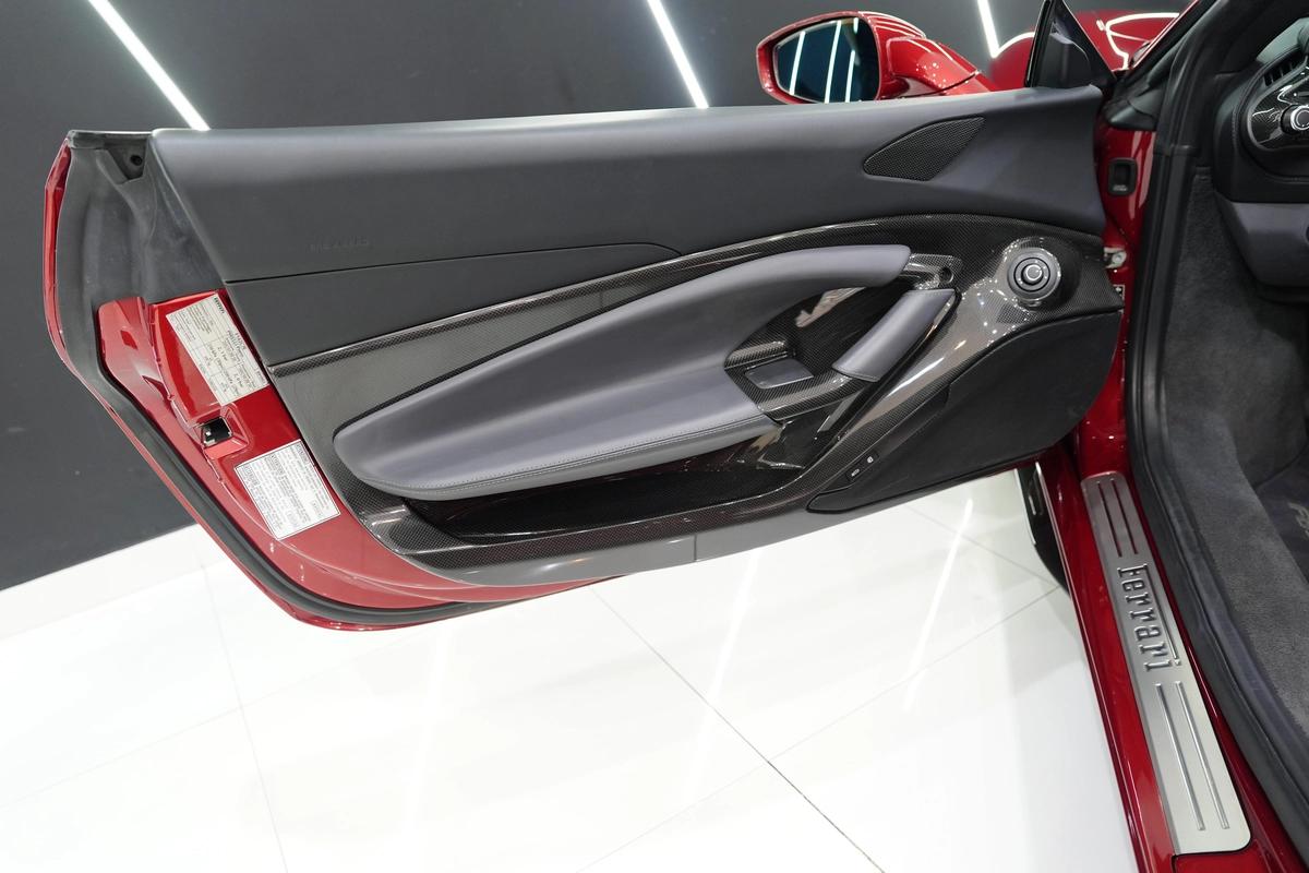 Ferrari F8 Spider 2022-12-12