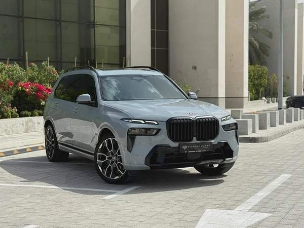 BMW X7--xDrive 40i M Sport---GCC--Under Agency Warranty+Service Contract Till 2028