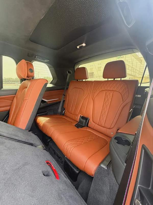 BMW X7--xDrive 40i M Sport---GCC--Under Agency Warranty+Service Contract Till 2028