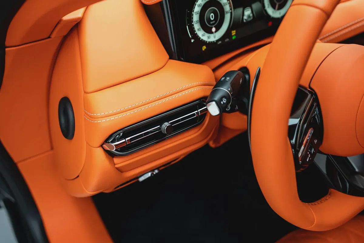 2026 ASTON MARTIN DB12-9-9