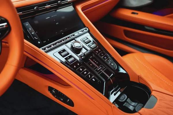 2026 ASTON MARTIN DB12