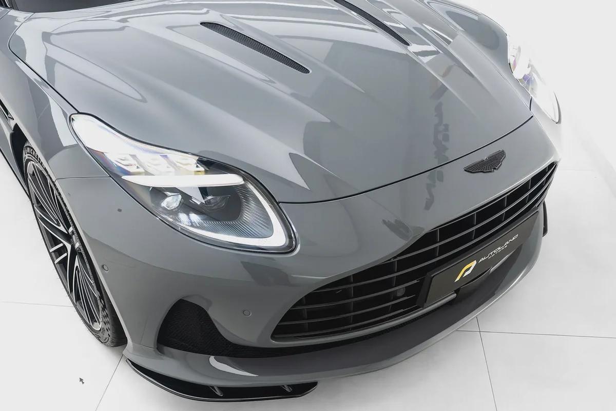2026 ASTON MARTIN DB12-18-18