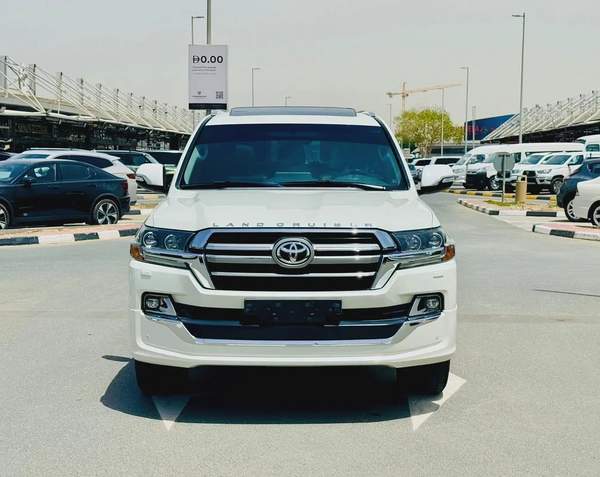 Toyota Land Cruiser GXR 4.6L Grand Touring Full Option 2019 GCC Very Good Condition