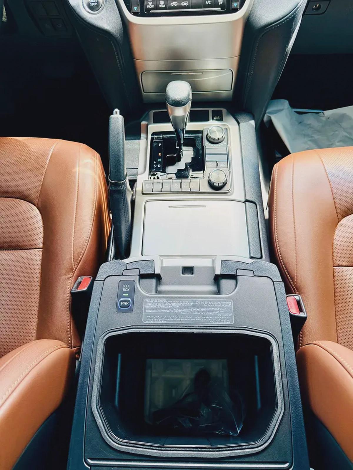 Toyota Land Cruiser GXR 4.6L Grand Touring Full Option 2019 GCC Very Good Condition-14-14