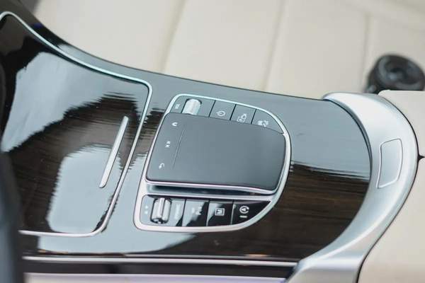 Mercedes-Benz GLC 300, 2020, American Specs