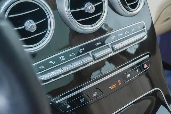 Mercedes-Benz GLC 300, 2020, American Specs