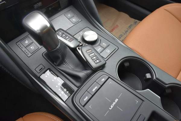 LEXUS IS300 PREMIER 2022 | WHITE ( REF-ACD )