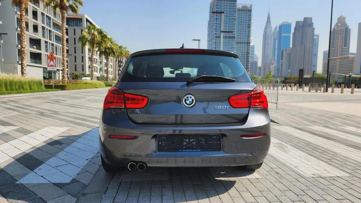 2019 BMW 120||DIGITAL SPEEDOMETER|| CARPLAY || FULL AGENCY SERVICES|| ACCIDENT FREE ORIGINAL PAINT-9-9