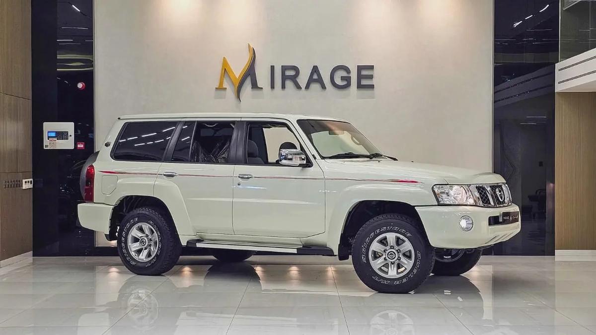 NISSAN - PATROL - SAFARI Y61 MT - AL OSTOURA - V6 4.8L - MANUEL - 2024 - 1,700KM - GCC SPECS-0-0