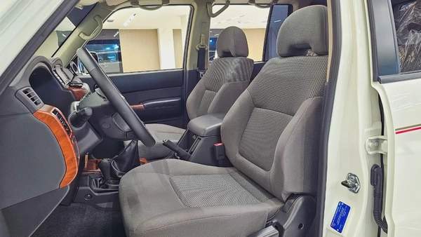 NISSAN - PATROL - SAFARI Y61 MT - AL OSTOURA - V6 4.8L - MANUEL - 2024 - 1,700KM - GCC SPECS