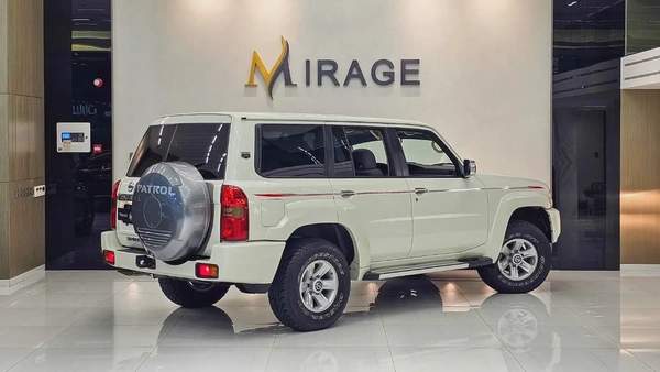 NISSAN - PATROL - SAFARI Y61 MT - AL OSTOURA - V6 4.8L - MANUEL - 2024 - 1,700KM - GCC SPECS