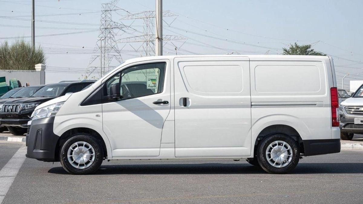 Toyota Hiace GL - Standard Roof 3.5L-6-6