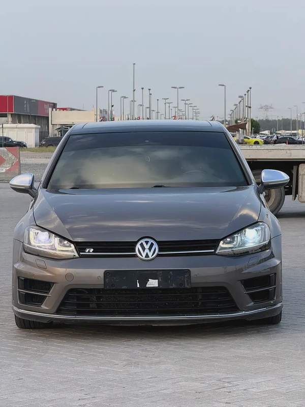 2015 Volkswagen Golf R - GCC Specs