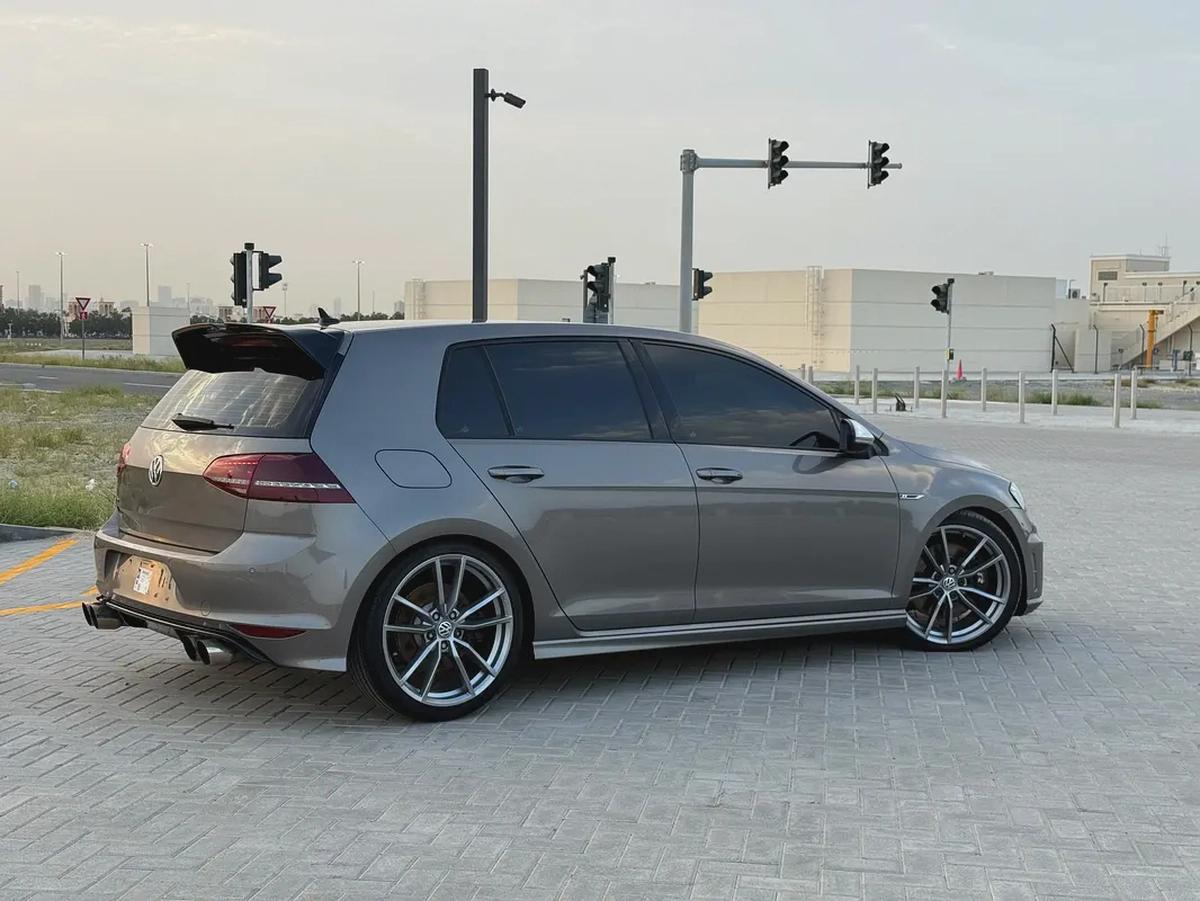 2015 Volkswagen Golf R - GCC Specs-4-4