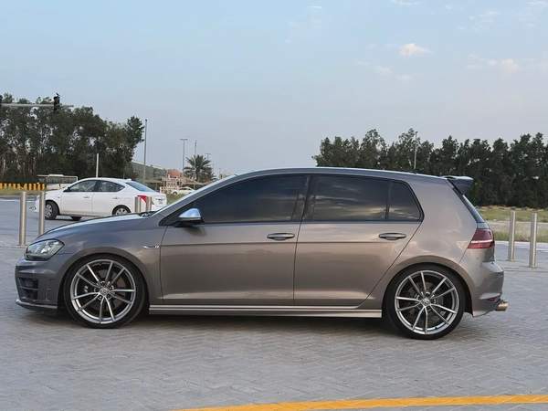 2015 Volkswagen Golf R - GCC Specs