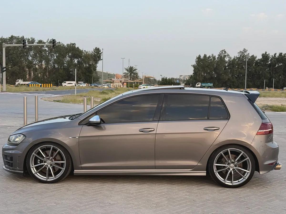 2015 Volkswagen Golf R - GCC Specs-11-11